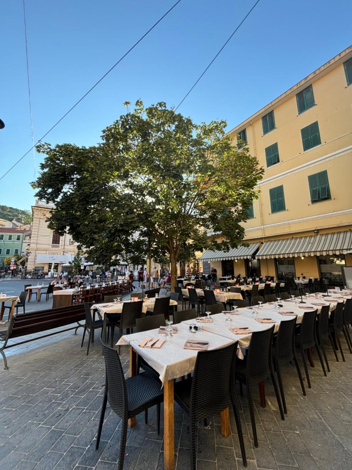 Albergo Florida Taggia Exterior foto